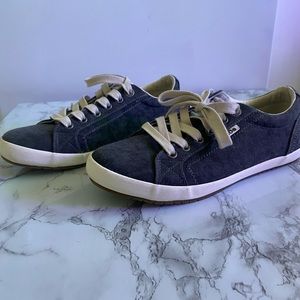 Super cute Taos Sneakers